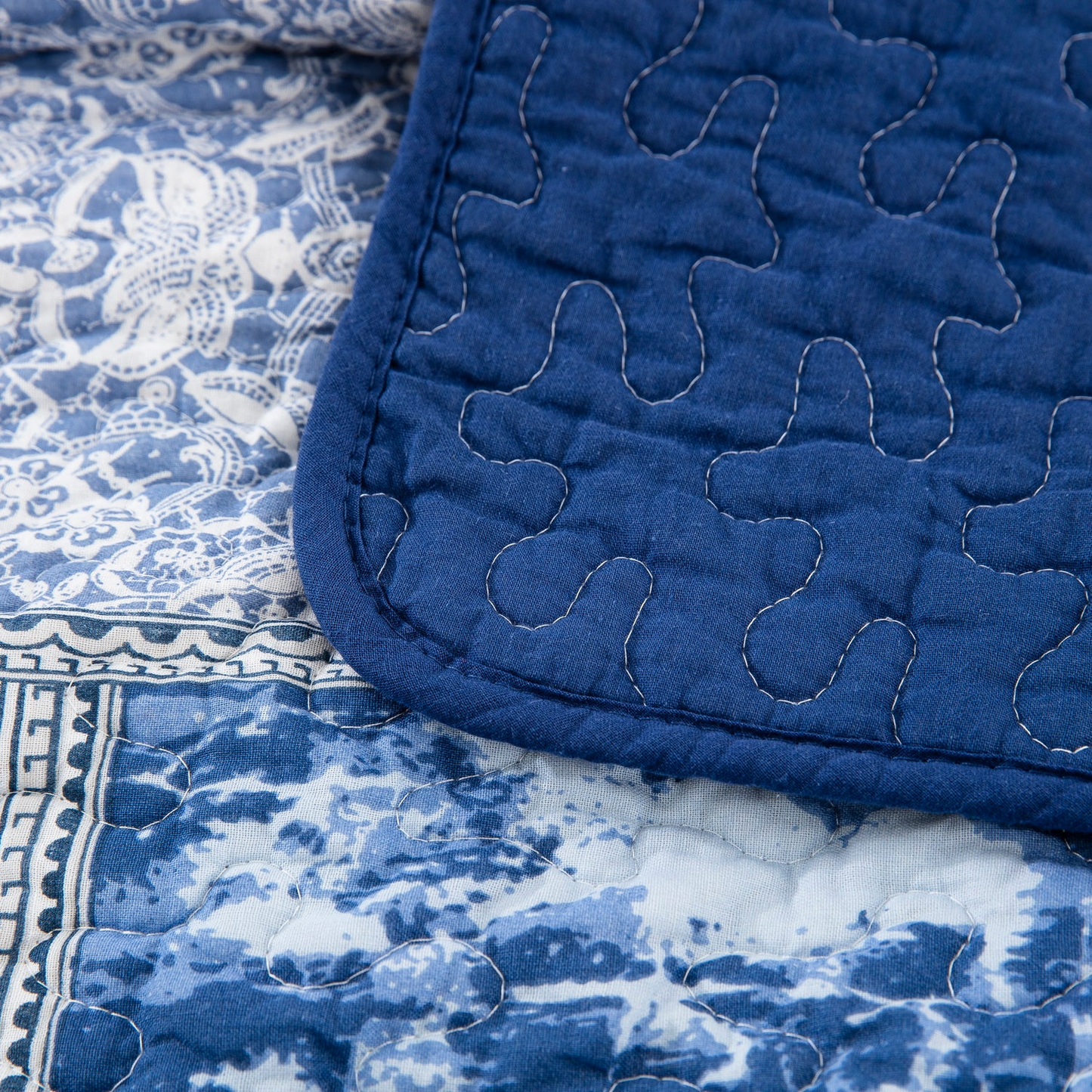 Pure Cotton Navy Blue Classic Bohemian Reversible Patchwork Quilt Sets 3 Pieces Coverlet Bedding Set with 2 Pillowcases