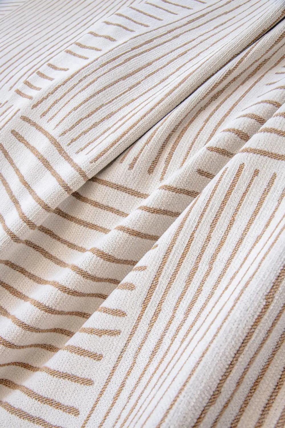 Chenille Striped Pattern Throw Blanket with Tassel 2 │ Nordic Jacquard Reversible Anti-cat Scratch Protection Sofa Cover