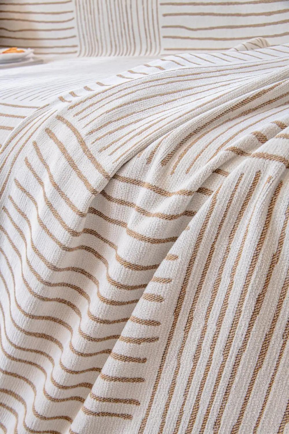 Chenille Striped Pattern Throw Blanket with Tassel 2 │ Nordic Jacquard Reversible Anti-cat Scratch Protection Sofa Cover
