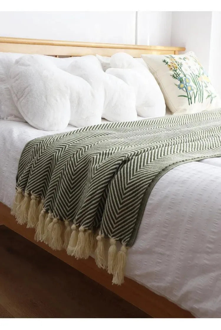 Modern Retro Geometric Knitted Blanket with Tassel │ Nordic Style Plaid Bedspread